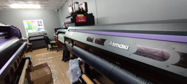 รับทำป้าย UV Printing